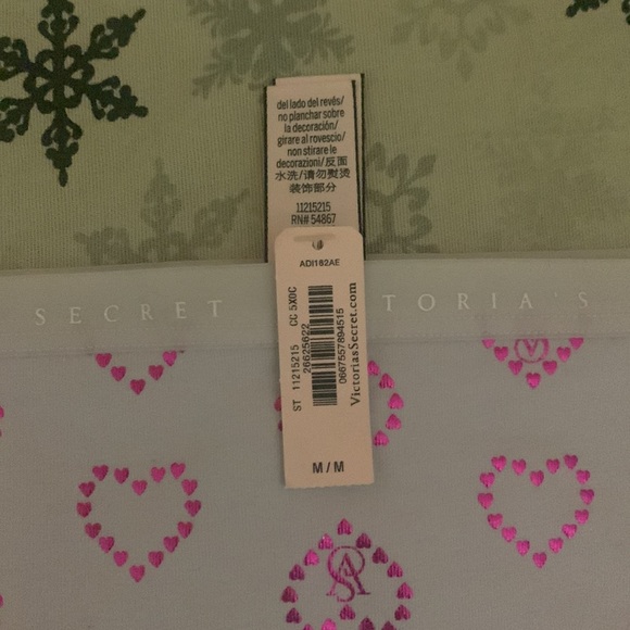 Selling Victoria’s Secret underwear nwt any questions ask 🥰💕 - Picture 2 of 3